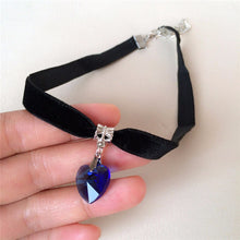 1 PCS Unisex Women Men Lover Gothic Velvet Heart Crystal Choker Handmade Necklace Pendant Torques Retro 80 90s New Jewelry