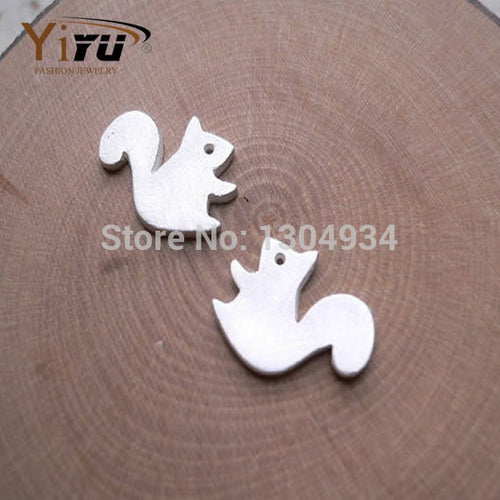 10pc/lot Forest Squirrel Female Earring Girls Gift Fashion New Simple Beautiful Jewelry Cute Lovely Ear Stud E072