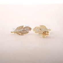 10pcs/lot Hight Quality Leaves Earrings 18K Gold Plated Leaf Earrings Modern Beautiful Stud Earrings for Women E038