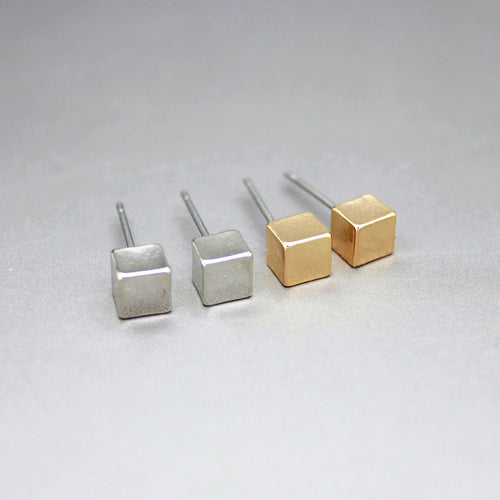 10pcs/lot Silver/Gold/Pink Tiny Square Stud Earrings For Women Simple Cute Lovely Elegant Girls Party Wholesale Ear Studs E082