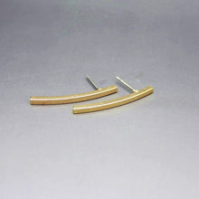 2015 Hot 1pc Silver/Gold/Pink Curved Bar Stud Earrings For Women Fashion Simple Cute Lovely Elegant Girls Ear Stud E080