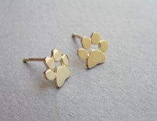 New Fashion Cute Paw Print Earrings for Women Cat and Dog Paw Stud Earrings E124